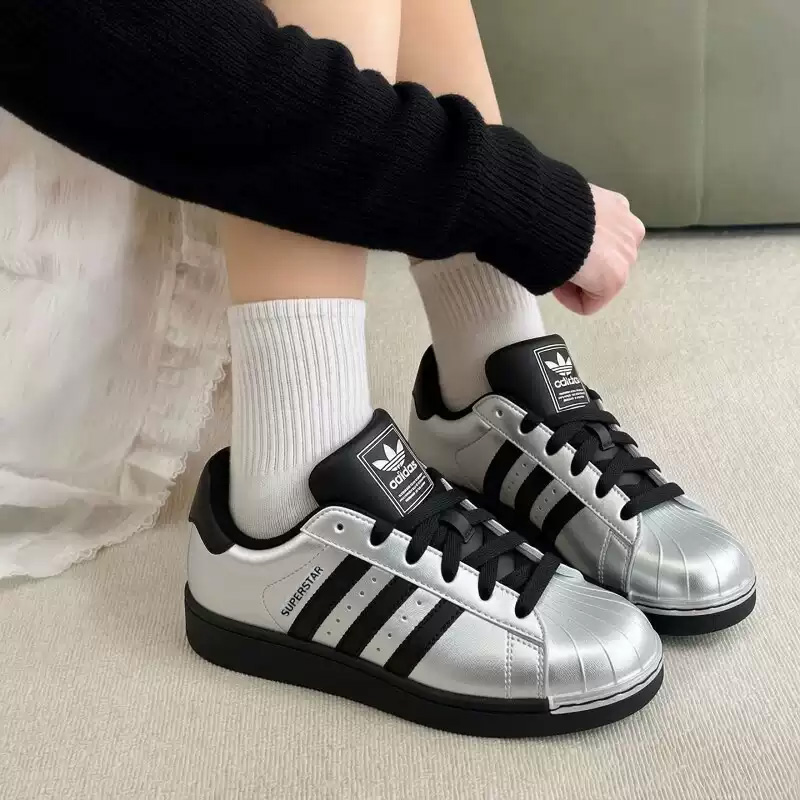 Adidas Clover Women's Genuine  - огляд і ціна Adidas Shoes Superstar